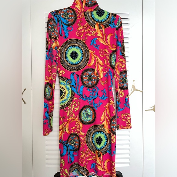 Dress - Picture 3 of 6